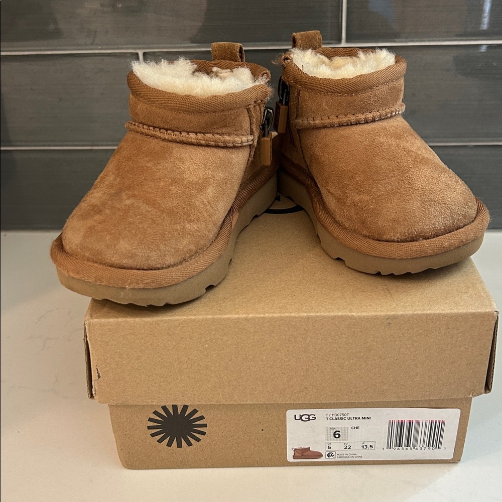 UGG Classic Ultra Mini boots